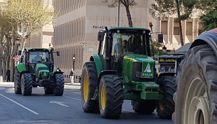 Agricultores manifestándose
